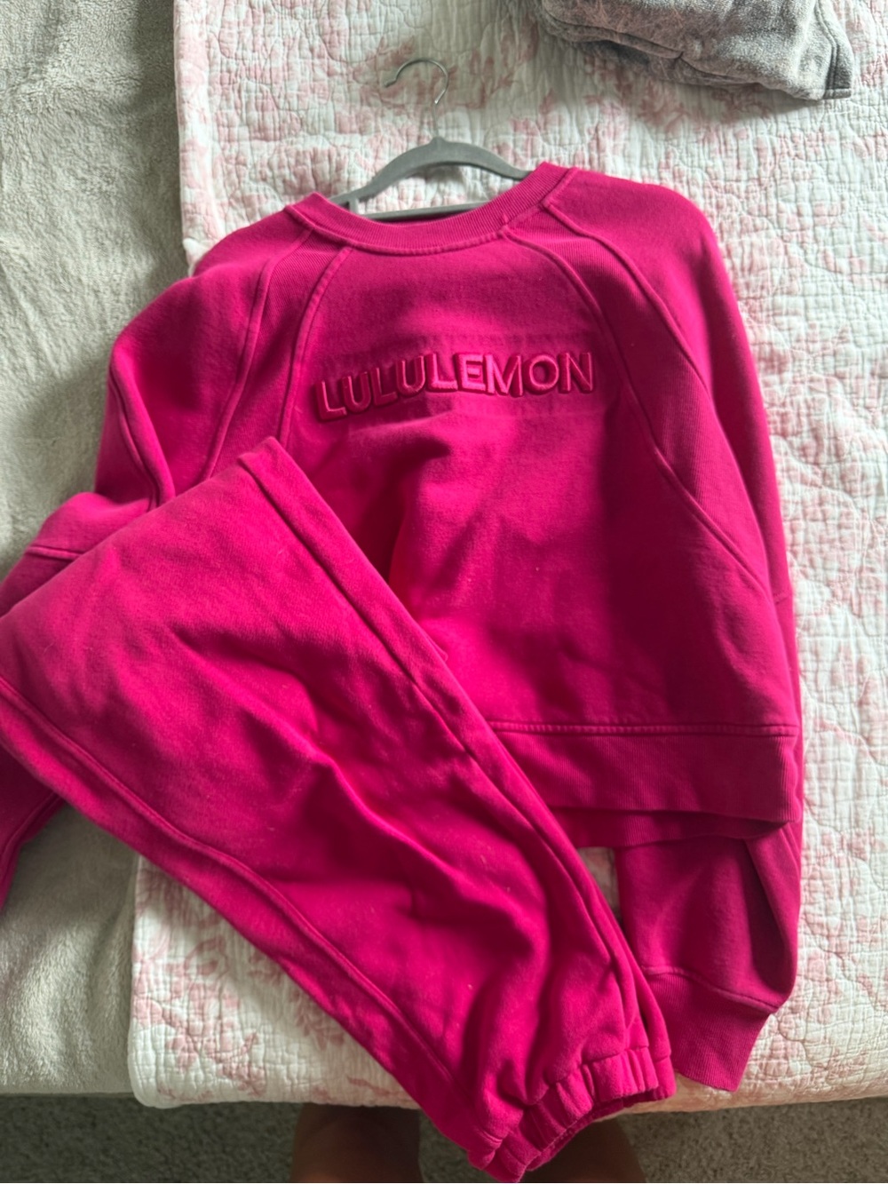 lululemon athletica Fuchsia Pink Sweatshirt & Joggers Set